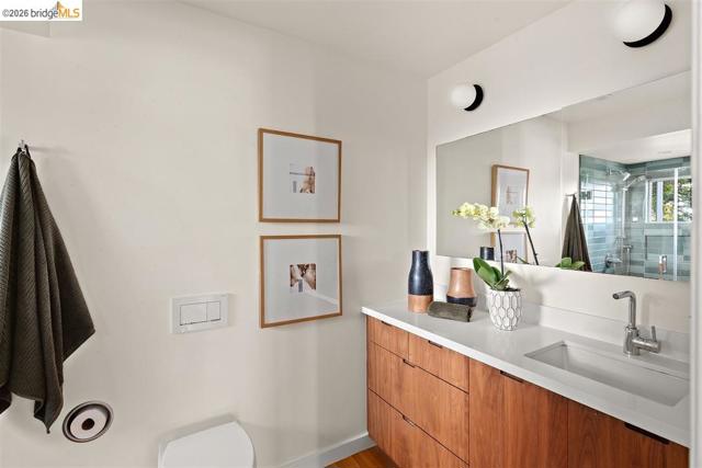 Image 32 of 54 For 450 Vermont Ave