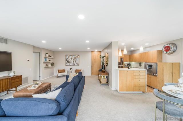 3200 6th Avenue, San Diego CA: https://media.crmls.org/mediaz/81489f3a-a0da-49bb-818e-0d93d2653cad.jpg