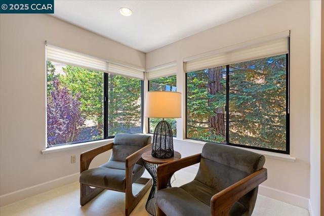 4101 Fox Creek Ct, Danville CA: https://media.crmls.org/mediaz/814a03c6-2a84-40e2-9df6-a60fbb9127e5.jpg