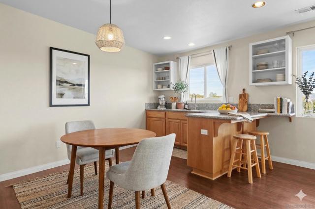 Image 20 of 31 For 1033 Via Contenta