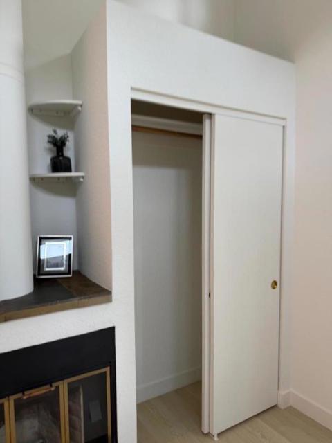 421 Sierra Vista Avenue, Mountain View CA: https://media.crmls.org/mediaz/814a9c9d-cf82-4a41-ad90-eb4357e161d2.jpg