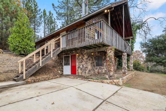 2380 Cape Horn Ave,  CA: https://media.crmls.org/mediaz/814ae022-695a-4590-9446-3ea06bc7f76e.jpg