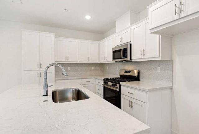 6681 Optimum Loop, San Jose CA: https://media.crmls.org/mediaz/814b3038-79ec-4d58-80e2-bfd93fa51eb9.jpg