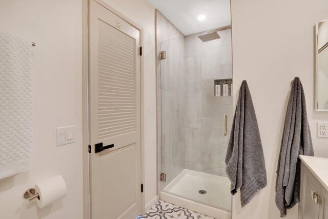 Image 17 of 43 For 72732 Tony Trabert Lane