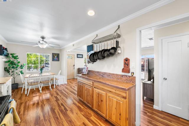 692 Adelle St, Livermore CA: https://media.crmls.org/mediaz/814e51f1-f66b-4422-a5c4-7749a653521f.jpg
