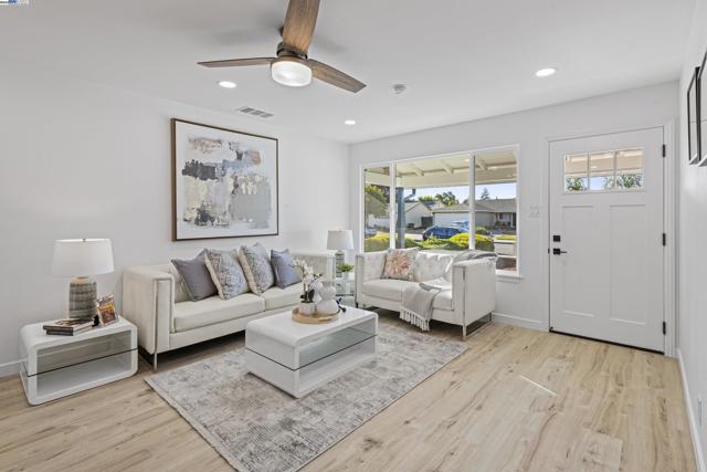 4564 Piper St, Fremont CA: https://media.crmls.org/mediaz/814ff8a6-0a57-4f81-a671-b09cb86f9ca3.jpg