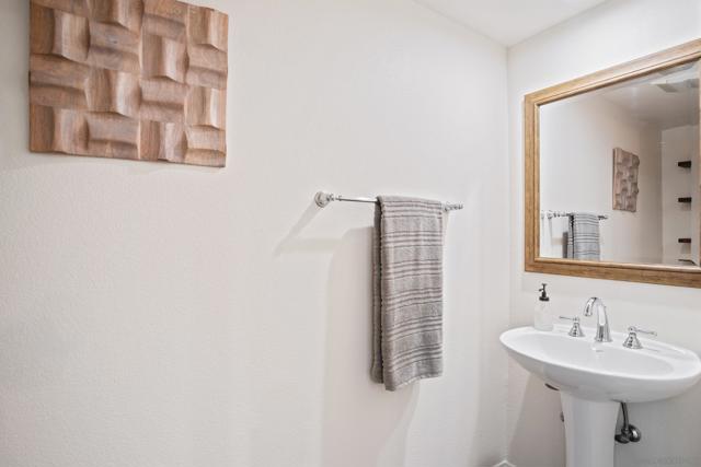 2330 1st Ave, San Diego CA: https://media.crmls.org/mediaz/81505835-caa3-4c6f-9aa9-9edd19f8bc5f.jpg