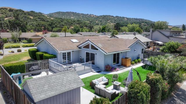 22800 Bravo Place, Salinas CA: https://media.crmls.org/mediaz/81509e80-3f0f-4f3f-88e6-eabf19dbe297.jpg