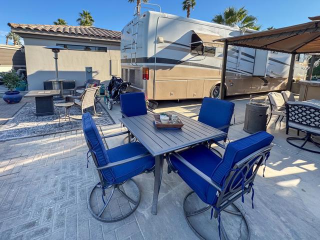 80394 Avenue 48, Indio CA: https://media.crmls.org/mediaz/8151a223-a67a-44ec-a9ca-447a2148b1cf.jpg