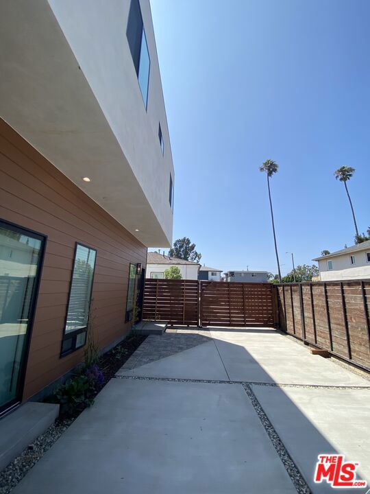 Image 3 for 1526 Cochran Ave, Los Angeles, CA 90016