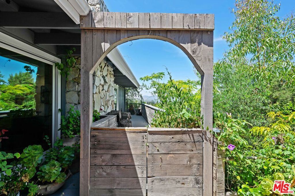MLS #26870993 image #2