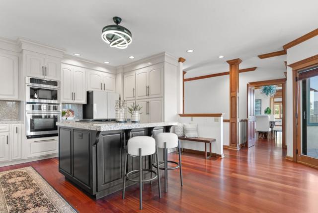 17 Kite Hill Road, Santa Cruz CA: https://media.crmls.org/mediaz/8154af04-26ce-4f3f-91e8-b6f600b94490.jpg