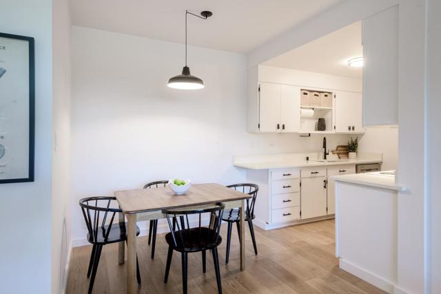 1515 Arc Way, Burlingame CA: https://media.crmls.org/mediaz/81553b18-aa9d-4971-83e8-1a9fbcda59db.jpg