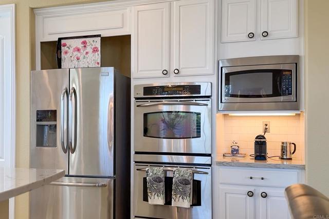 891 Antilla Way, San Marcos CA: https://media.crmls.org/mediaz/81557bb3-1084-4148-a327-c254461ddfe2.jpg