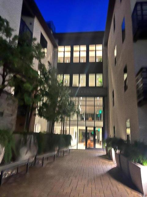 400 El Camino Real, Belmont CA: https://media.crmls.org/mediaz/81564c65-e133-4657-9bdf-c2506124c4ea.jpg