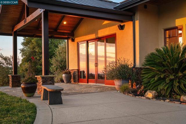 15000 Tyler Road, Fiddletown CA: https://media.crmls.org/mediaz/81565892-51f3-4fbf-9a6a-01e21ee18bfc.jpg