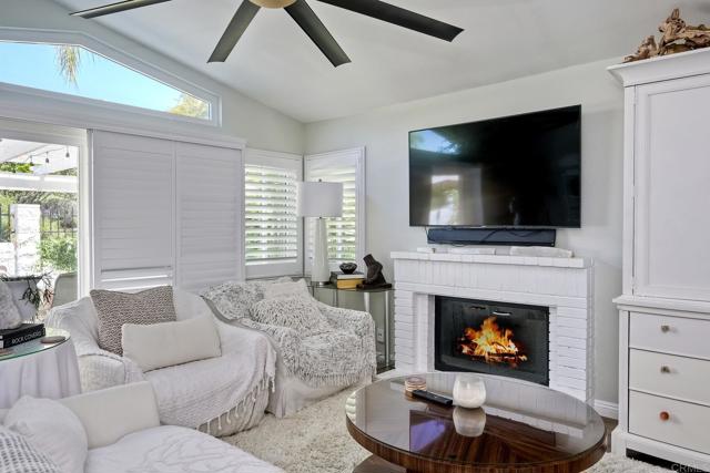 Detail Gallery Image 7 of 23 For 3730 via Del Rancho, Oceanside,  CA 92056 - 2 Beds | 2 Baths