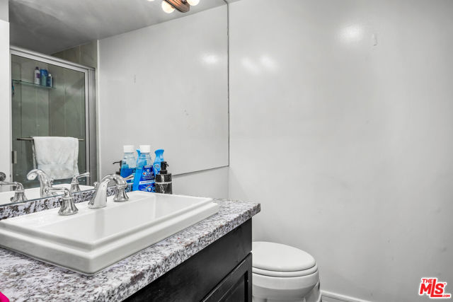 1481 S Shenandoah Street, Los Angeles CA: https://media.crmls.org/mediaz/8157b368-4c31-4071-b6bb-e7b75d9fd65b.jpg