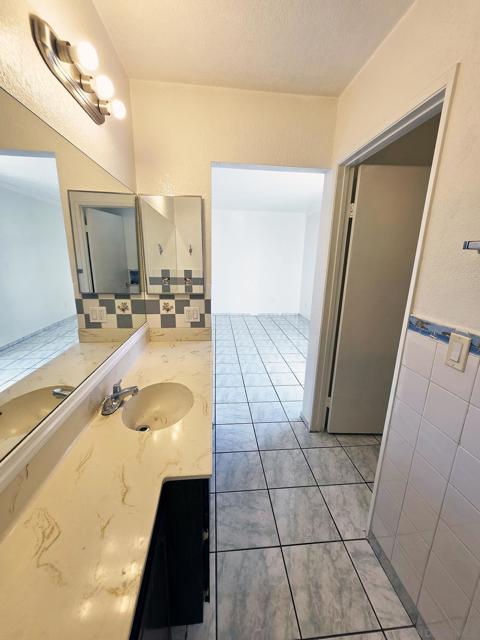 Image 15 of 18 For 4056 Van Dyke Ave  4