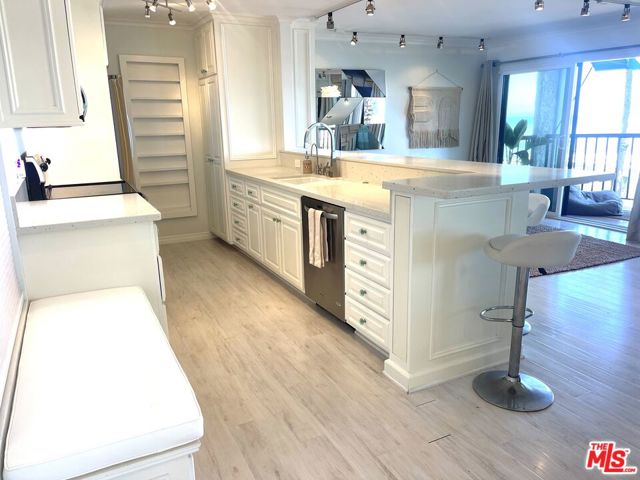26668 Seagull Way, Malibu CA: https://media.crmls.org/mediaz/81581670-2c5c-4b5d-ba06-5c9aa9eb34de.jpg