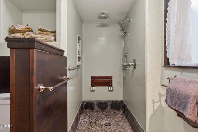 Detail Gallery Image 26 of 42 For 939 Laurel Rd, Santa Paula,  CA 93060 - 3 Beds | 3 Baths