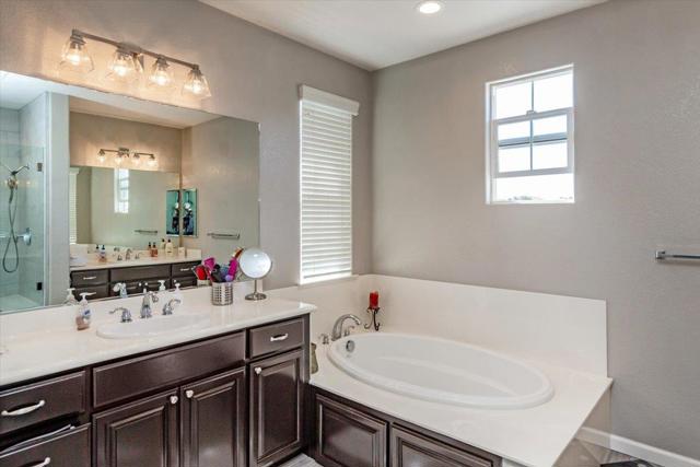 Image 16 of 31 For 1251 Rio Grande Way