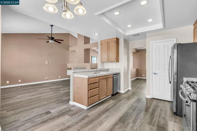 800 Gazebo Ct, Suisun City CA: https://media.crmls.org/mediaz/8158ee73-b268-47d5-8794-de33f3acbd15.jpg