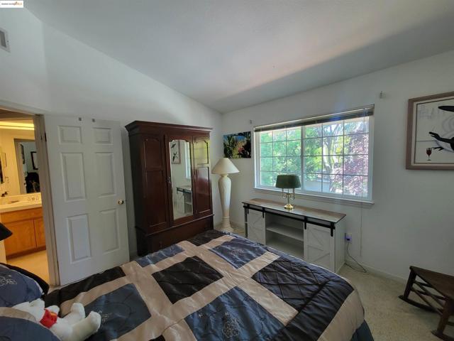 4729 Matterhorn Ct, Antioch CA: https://media.crmls.org/mediaz/8159a313-56bf-4b53-8a30-e00912c9b6cc.jpg