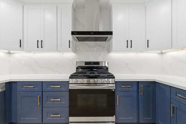 560 El Camino Real, San Carlos CA: https://media.crmls.org/mediaz/815a2d51-68dc-4c71-9ed8-67610d01fde6.jpg