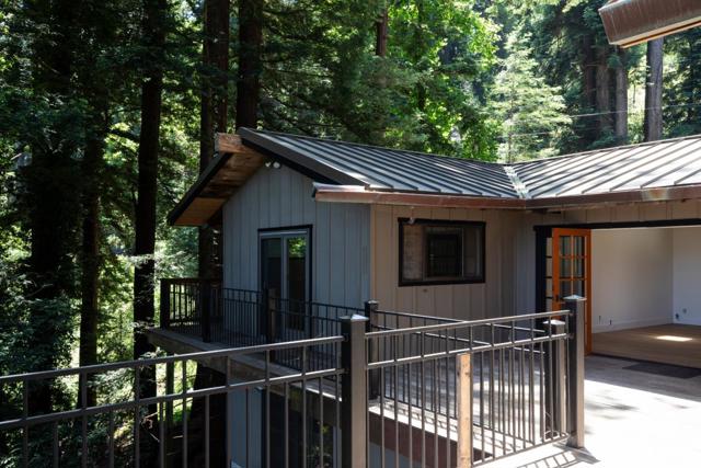 125 Grandview Drive, Woodside CA: https://media.crmls.org/mediaz/815ad330-23cc-4535-8486-f0e9007d00dc.jpg