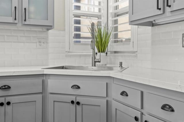 2194 Honeybee Street, Chula Vista CA: https://media.crmls.org/mediaz/815ba8b7-0c75-4de5-b98f-a58a3ddba5fc.jpg