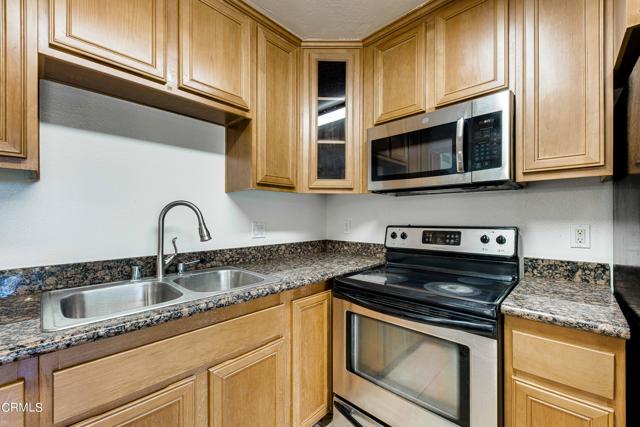 Detail Gallery Image 12 of 26 For 3700 Q St #U212,  Bakersfield,  CA 93301 - 3 Beds | 2 Baths