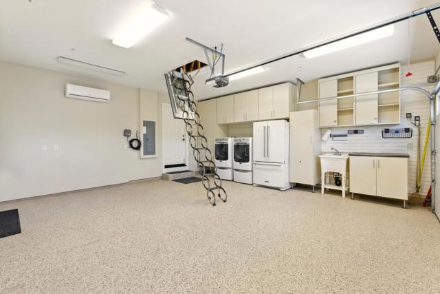 945 Lantana Drive, Sunnyvale CA: https://media.crmls.org/mediaz/815d00c3-ff06-404d-8cb3-d5105185b796.jpg