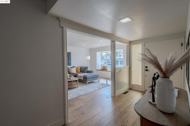 3354 S Francisco Way, Antioch CA: https://media.crmls.org/mediaz/815ddbb2-739a-45f4-9c73-a61db58671be.jpg