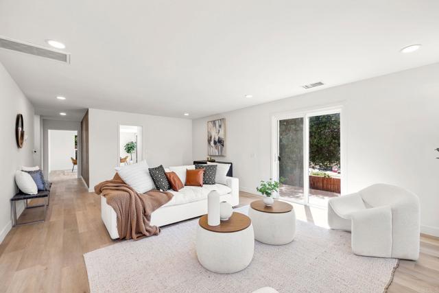 Detail Gallery Image 8 of 44 For 1711 Alhudson Dr, Escondido,  CA 92029 - 4 Beds | 2/1 Baths