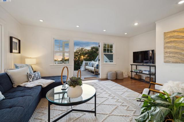 Image 18 of 57 For 3085 Monterey Boulevard