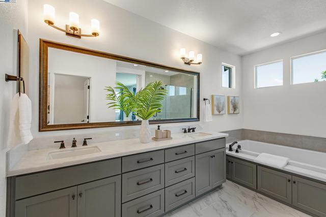 2222 Davie Pl, Tracy CA: https://media.crmls.org/mediaz/815f4c5a-d39c-4168-9c28-e0d609178197.jpg