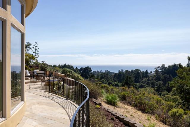 122 Zanzibar Drive, Aptos CA: https://media.crmls.org/mediaz/815f924b-188c-4fd6-9688-b260a01da5d8.jpg