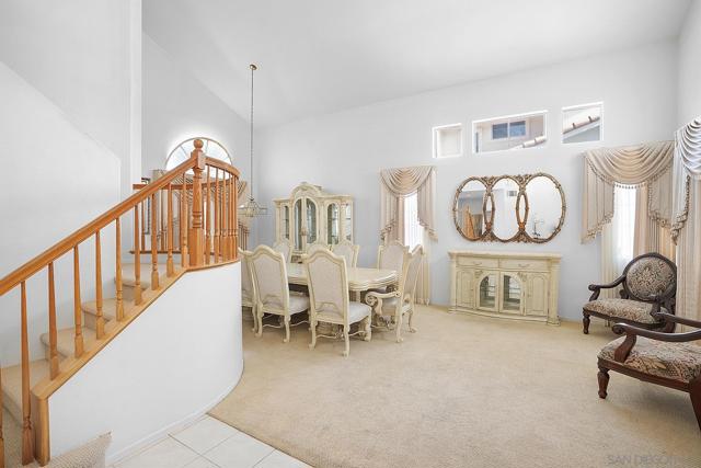 778 Avenida De La Barca, Chula Vista CA: https://media.crmls.org/mediaz/81603373-f3d3-47f8-9290-176af65739ea.jpg