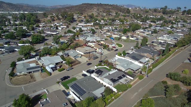 11007 Larkridge Street, Santee CA: https://media.crmls.org/mediaz/8160fef0-6b32-4d05-9b27-26c6d626a3a0.jpg