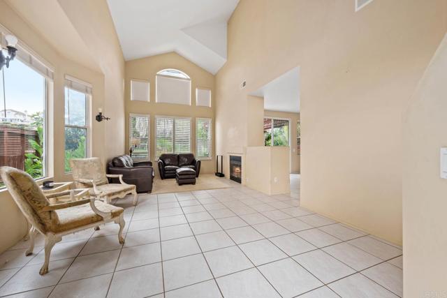 2454 La Costa Avenue, Chula Vista CA: https://media.crmls.org/mediaz/816126a9-7571-4bf1-a031-0250df6a1d4d.jpg