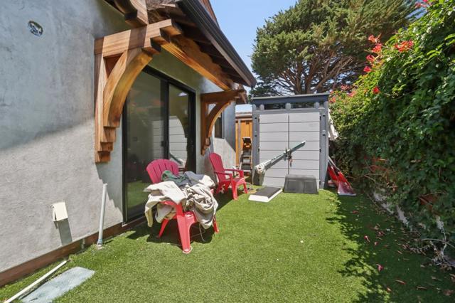 124 Glenview Street, Santa Cruz CA: https://media.crmls.org/mediaz/81623e24-0224-4303-8fdf-876d8e9ea31c.jpg