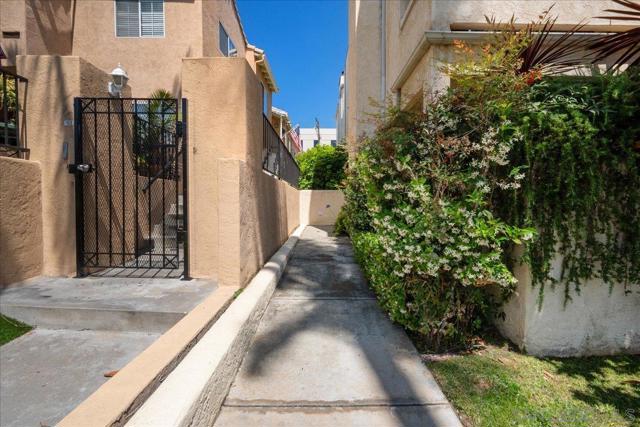 3629 3rd Ave, San Diego CA: https://media.crmls.org/mediaz/8162e6ad-feef-4041-9083-3a6e1e50aa3b.jpg