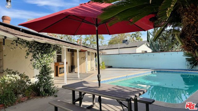 6257 Alcove Avenue, North Hollywood CA: https://media.crmls.org/mediaz/8162fda3-f0fe-45b9-8685-38a5c9fa87ef.jpg
