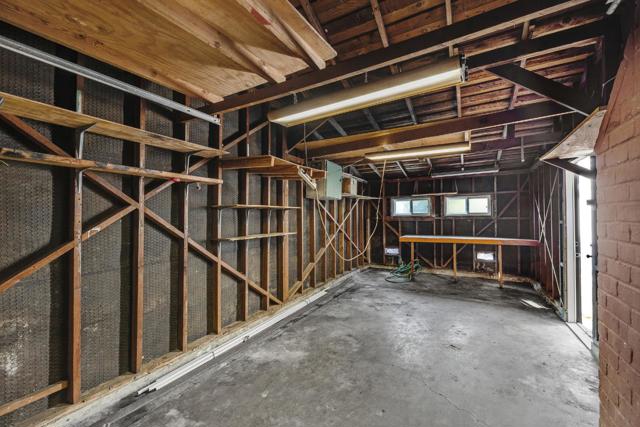 15741 Hesperian Boulevard, San Lorenzo CA: https://media.crmls.org/mediaz/81632210-6a7e-4eea-b2af-b9da753eeba7.jpg