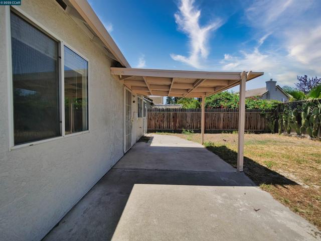 4212 Dunster Drive, Salida CA: https://media.crmls.org/mediaz/8163390a-bd38-449a-93b6-869311c25113.jpg