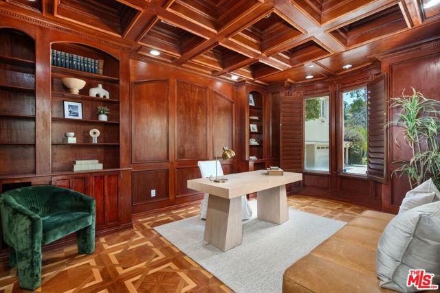 16980 Escalon Drive, Encino CA: https://media.crmls.org/mediaz/81646bfe-d021-4726-becb-9d7775d4545d.jpg