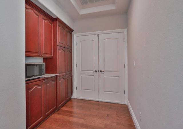 Image 34 of 87 For 5100 Thalia Drive