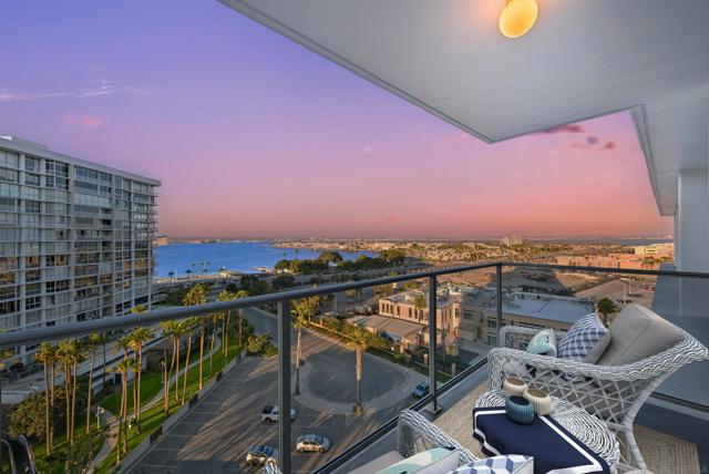 1830 Avenida Del Mundo, Coronado CA: https://media.crmls.org/mediaz/81650106-6715-4900-b9dd-0de83da22bc4.jpg