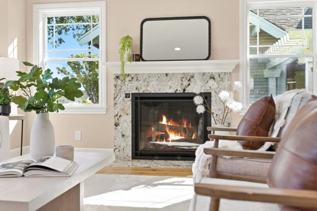 30 16th Avenue, San Mateo CA: https://media.crmls.org/mediaz/8166de52-f401-4785-a35e-14e177218a76.jpg